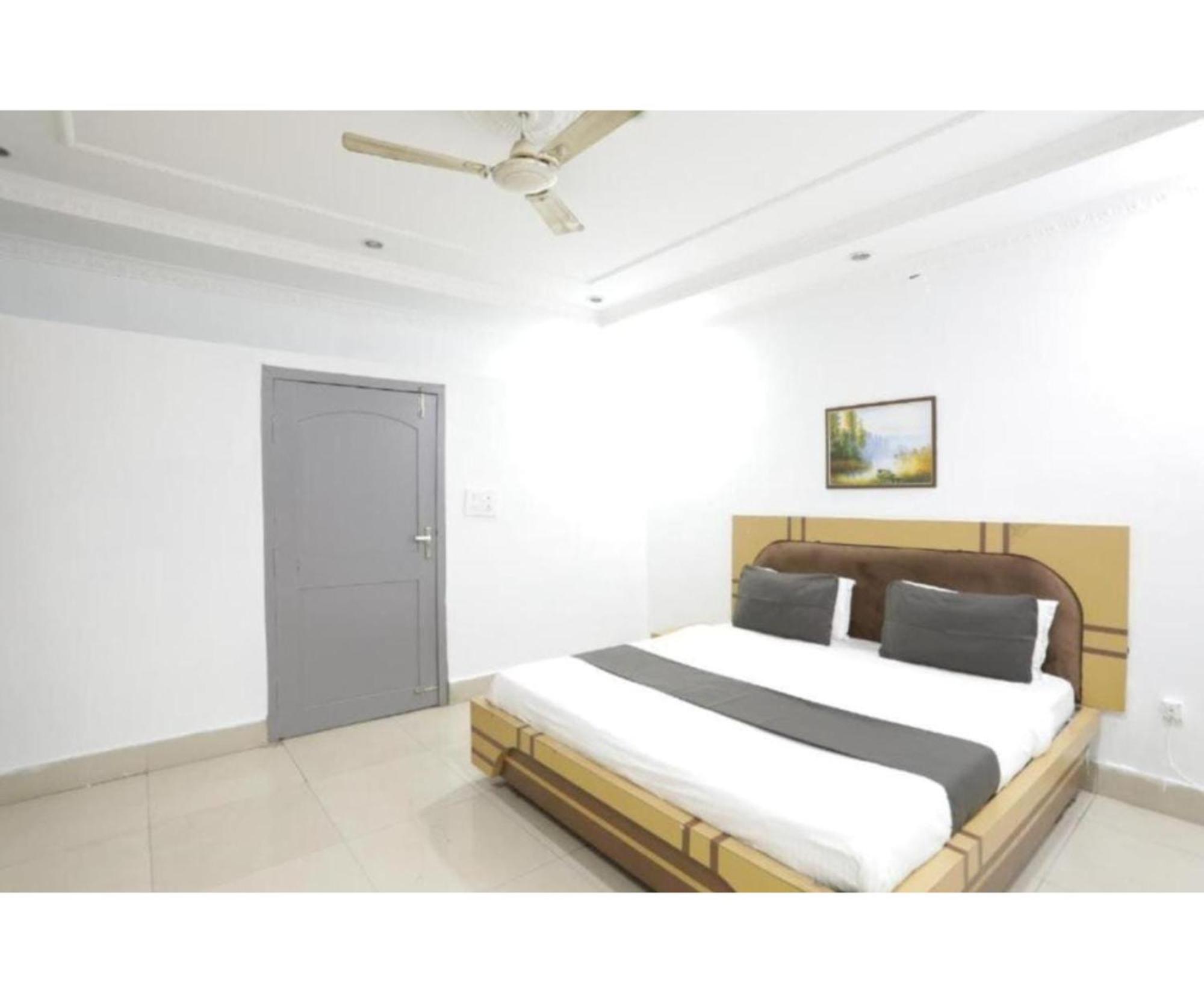 Day S Inn Luxury Stay Near Care Hospital In Budget Friendly Price Best Seller Bhubaneswar Dış mekan fotoğraf
