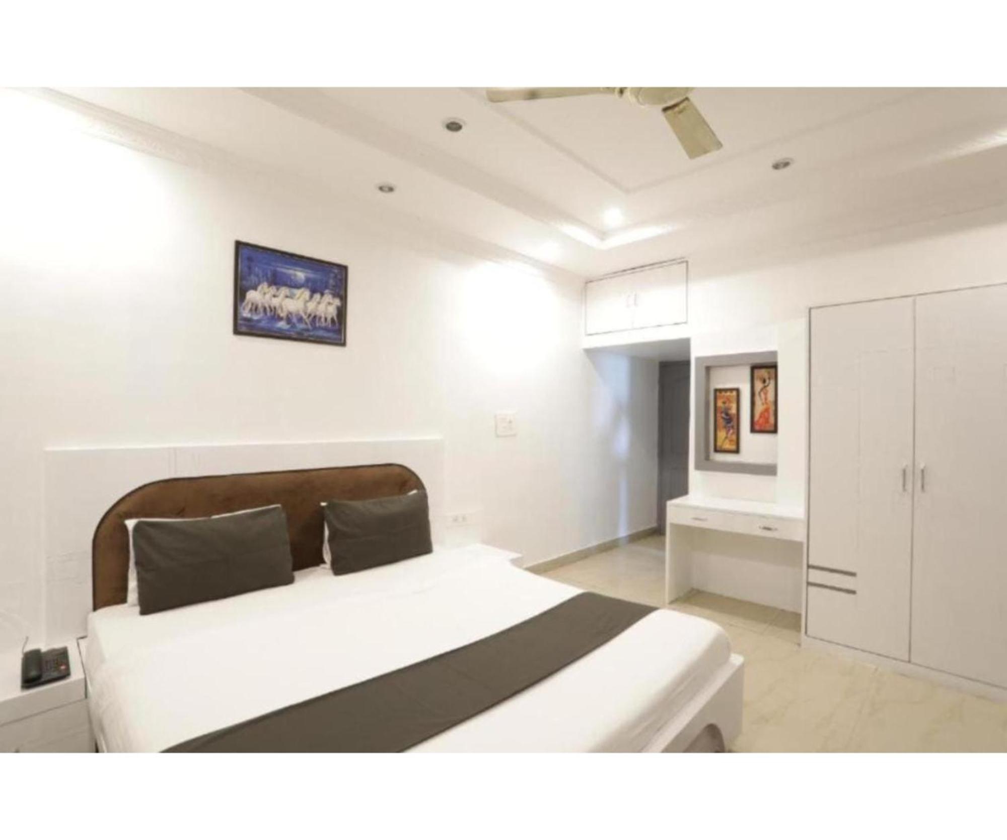 Day S Inn Luxury Stay Near Care Hospital In Budget Friendly Price Best Seller Bhubaneswar Dış mekan fotoğraf