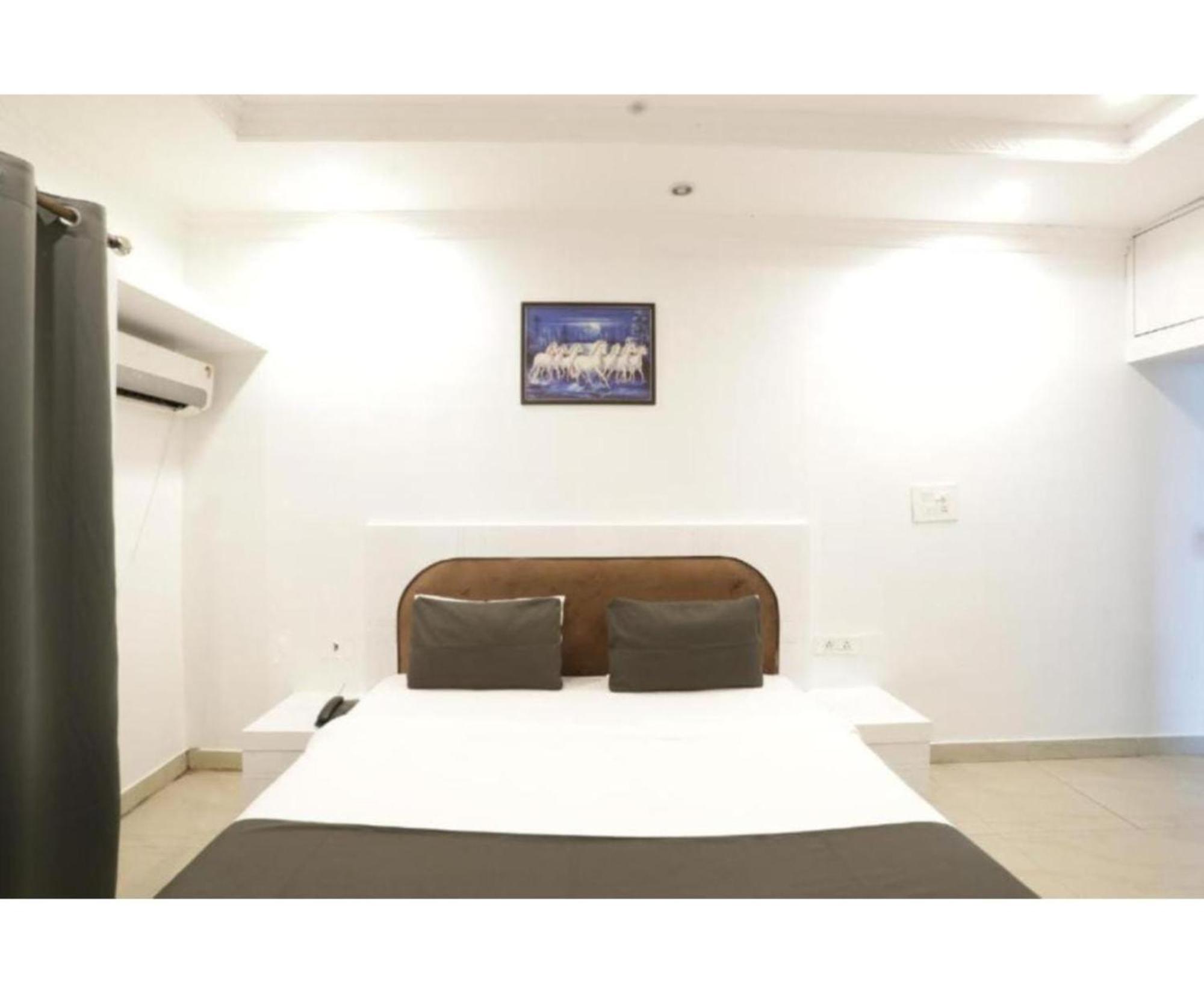 Day S Inn Luxury Stay Near Care Hospital In Budget Friendly Price Best Seller Bhubaneswar Dış mekan fotoğraf