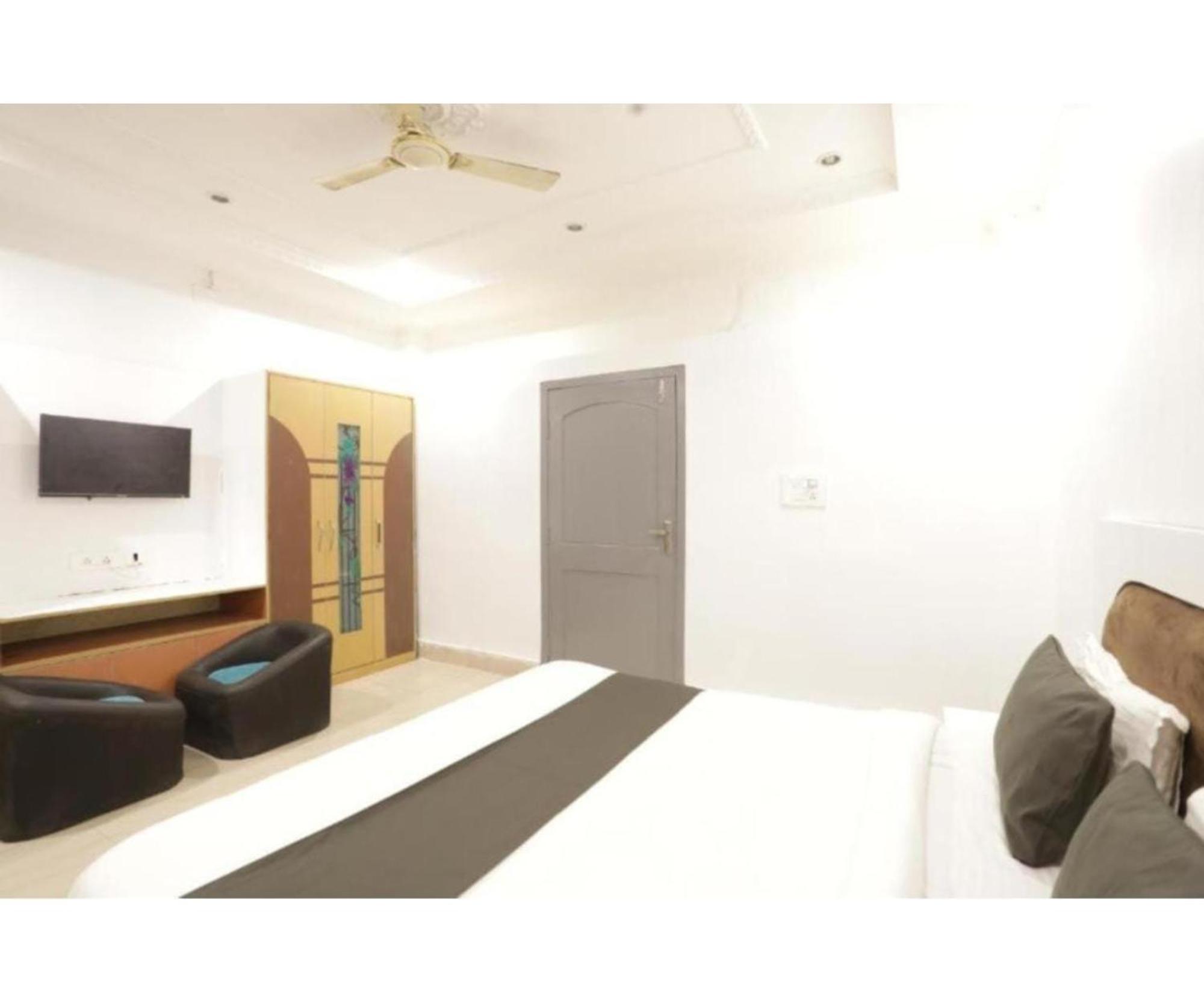 Day S Inn Luxury Stay Near Care Hospital In Budget Friendly Price Best Seller Bhubaneswar Dış mekan fotoğraf